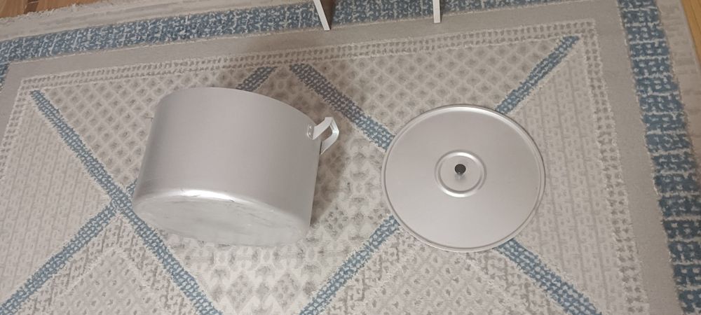 Продается каструлю