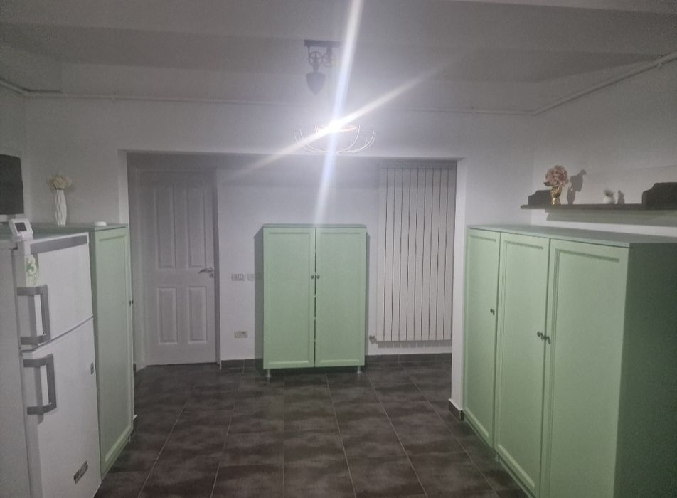 Inchiriez apartament 2 camere