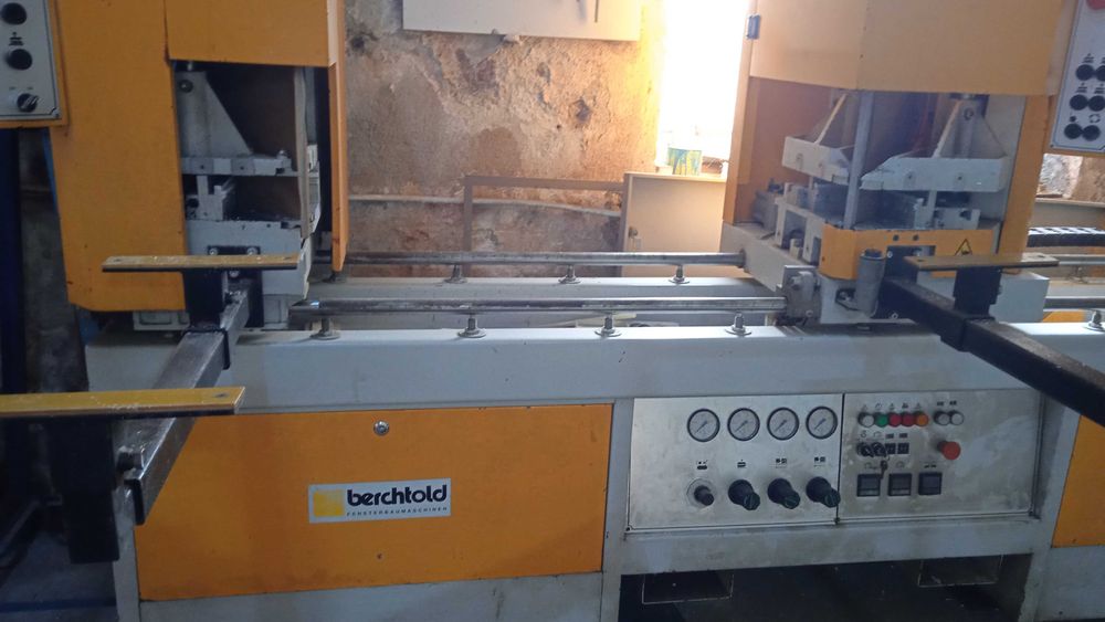 Vând mașină de lipit PVC (la 2