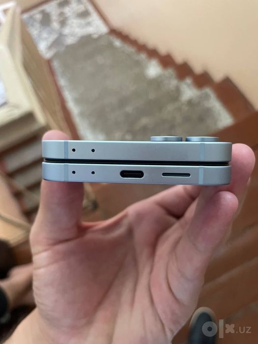 Samsung  z flip 6  5G 8/256gb