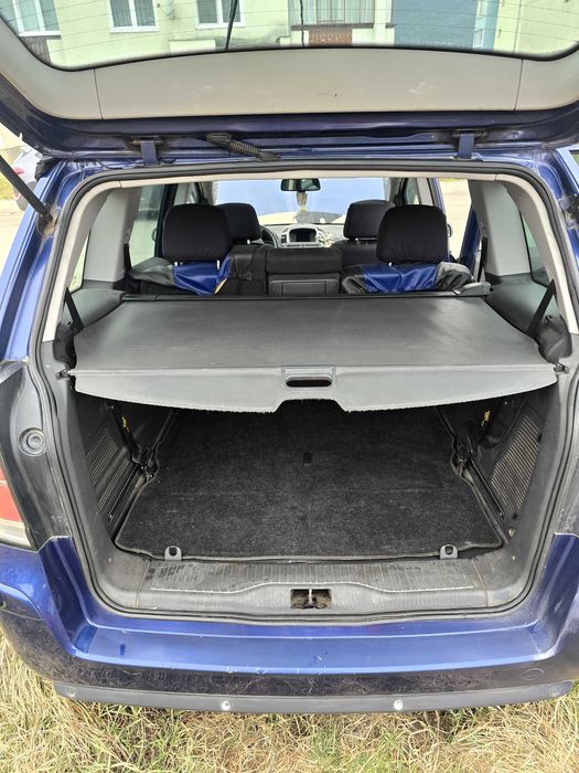 Opel zafira B monocab