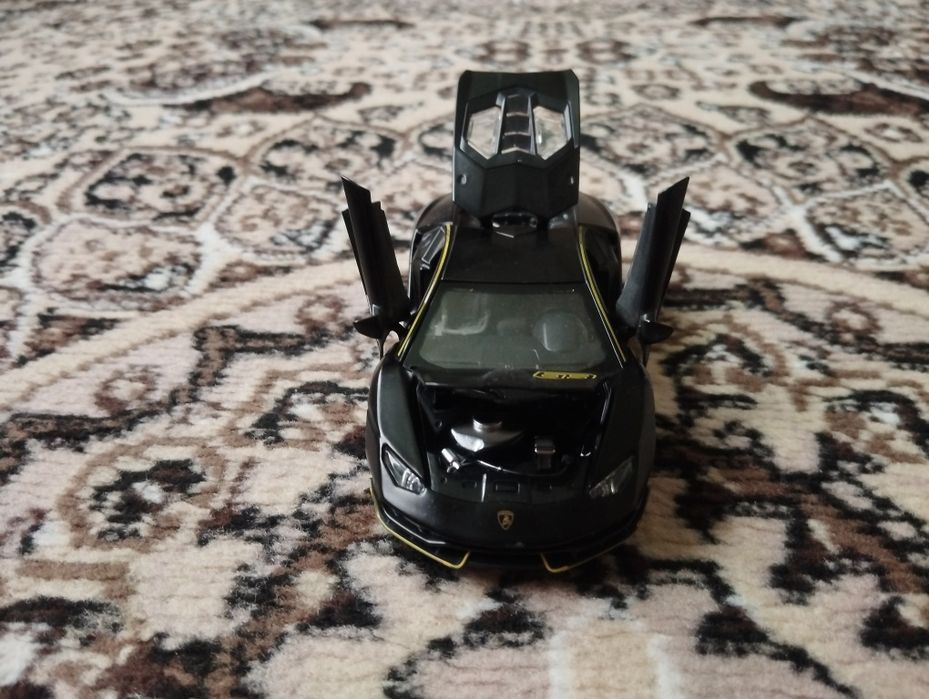 BUGATTI CHIRON Lamborghini Centenario масштабные модели