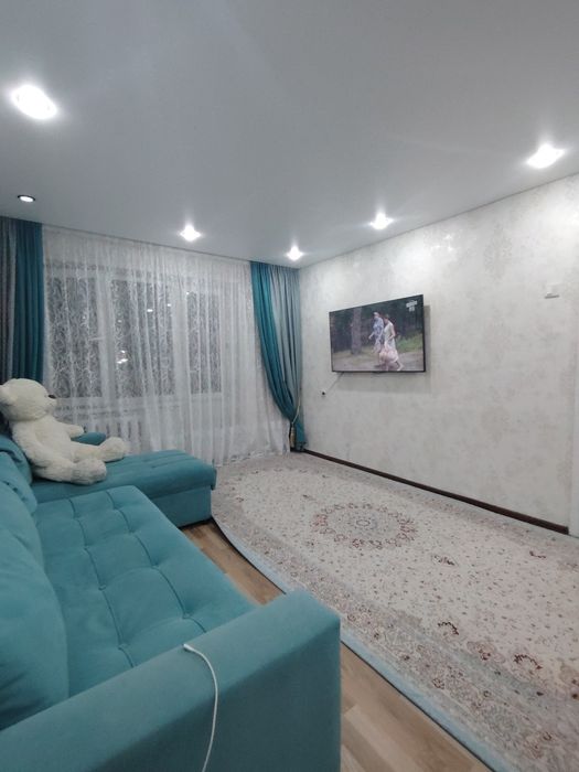 Продам ковёр 2 на 4 в идеальном состоянии