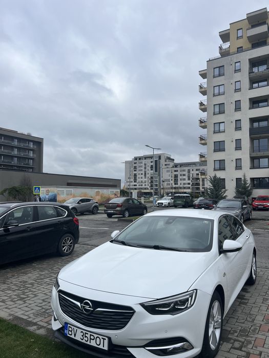 Opel Insignia Benzina