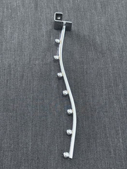 Торговое оборудование. Кронштейн