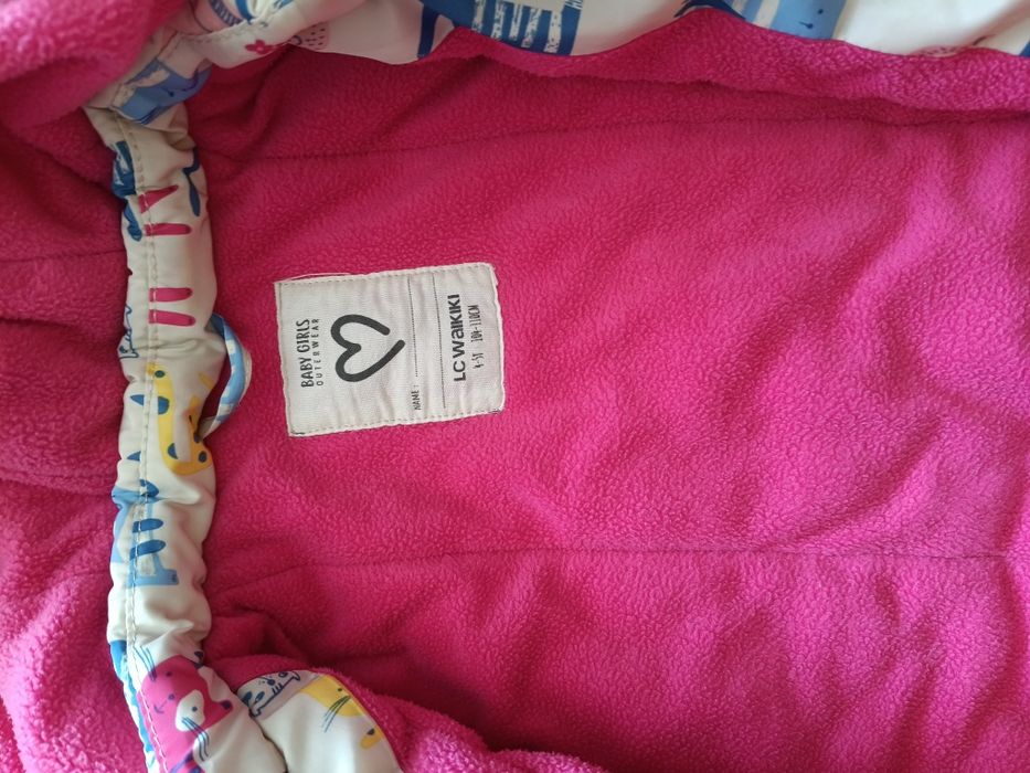 Продам куртки весна/осень для девочки