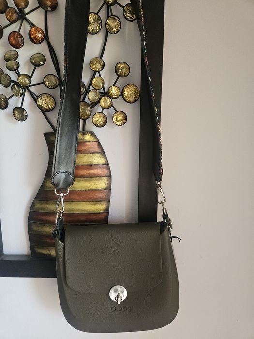 Borseta O Bag curlusa superbă