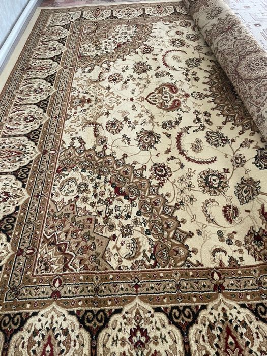 Кілем б/у сатылады