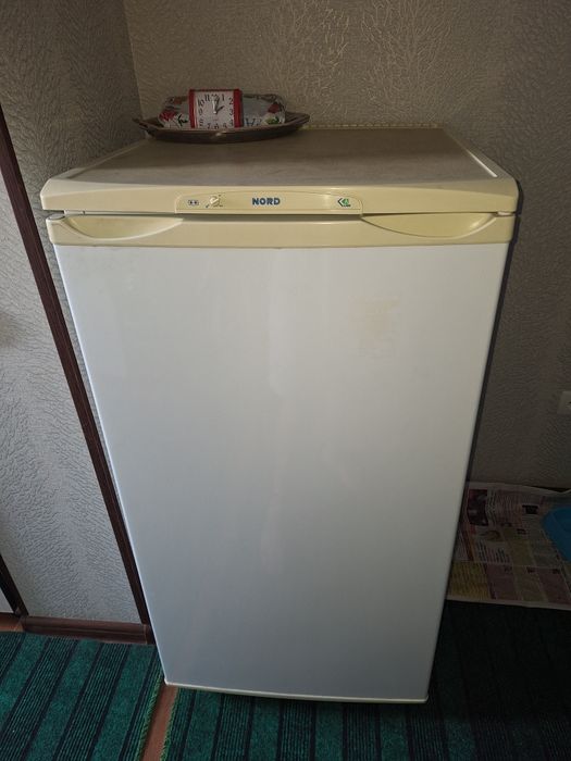 Холодильник  сотилади тез ва арзон холати яхши .
