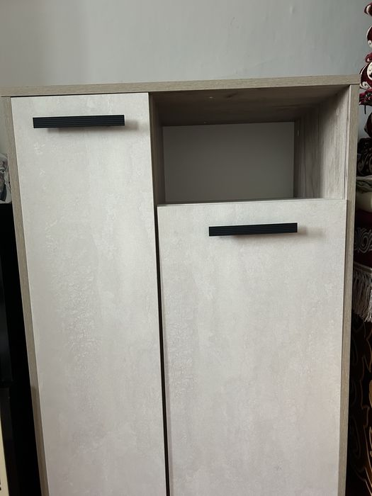 Тумбы/комоды……..