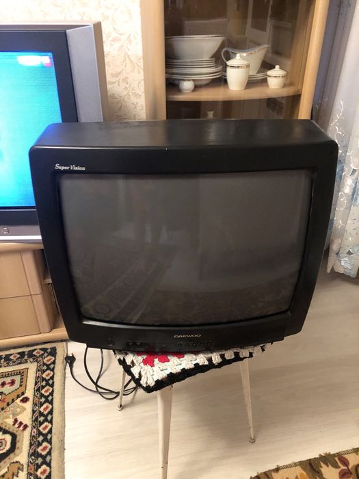 Телевизор daewoo старый