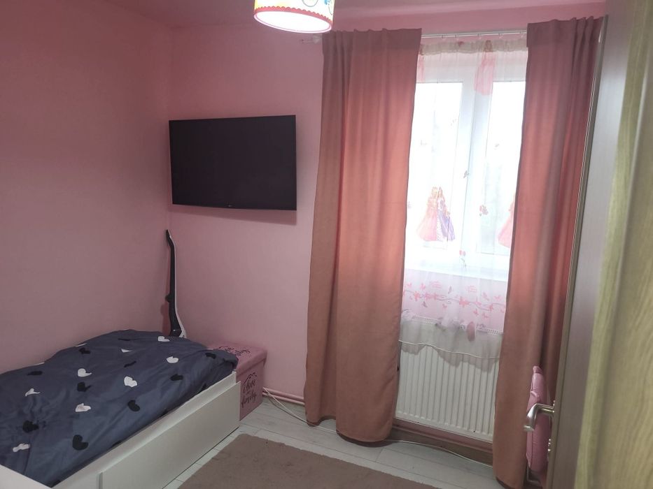 Vand apartament 3 camere