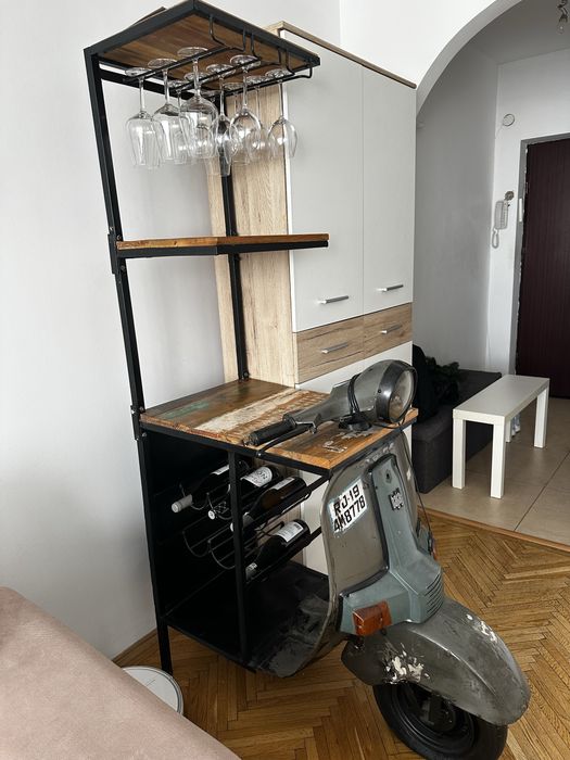 Bar decorativ Vespa Mobexpert, cu suport pentru vin și pahare