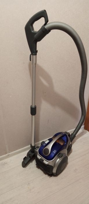 Продам пылесос Компрессорный