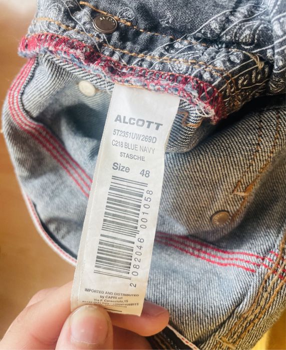 Blugi noi mărimea 48
