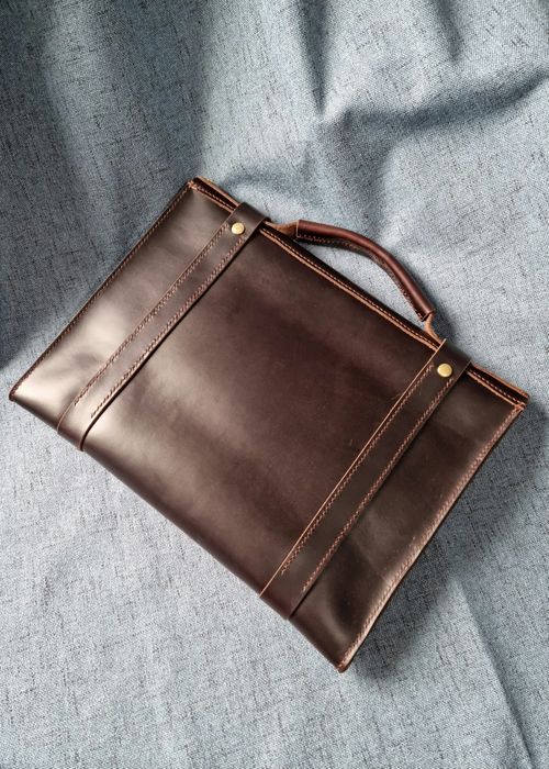 Servietă / Geantă handmade din piele naturală