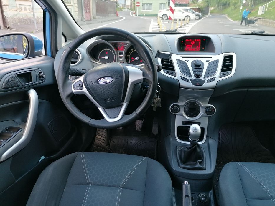 Masina de familie super preț 1999 Euro