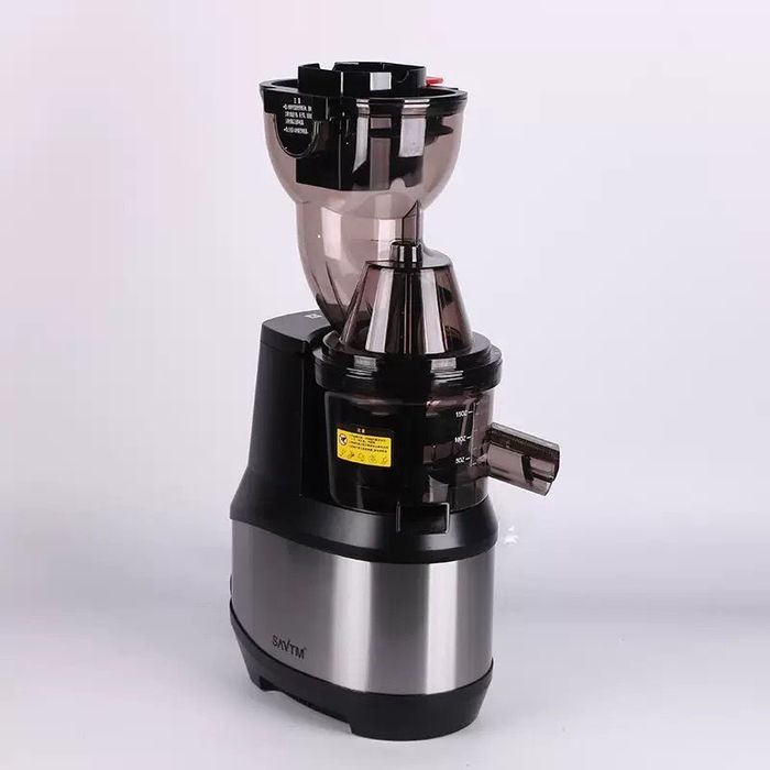 Продается профессиональная соковыжималка