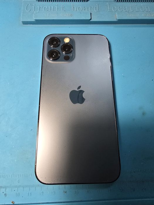 Redmi note 14 pro plus  i iphone 13 pro