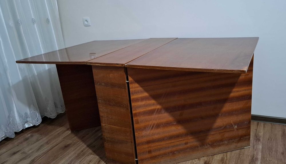 Продается раскладной стол