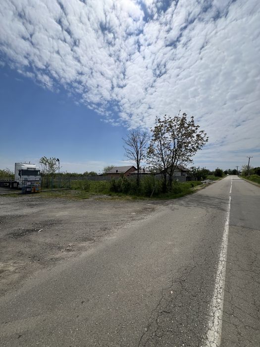 Teren intravilan de vanzare