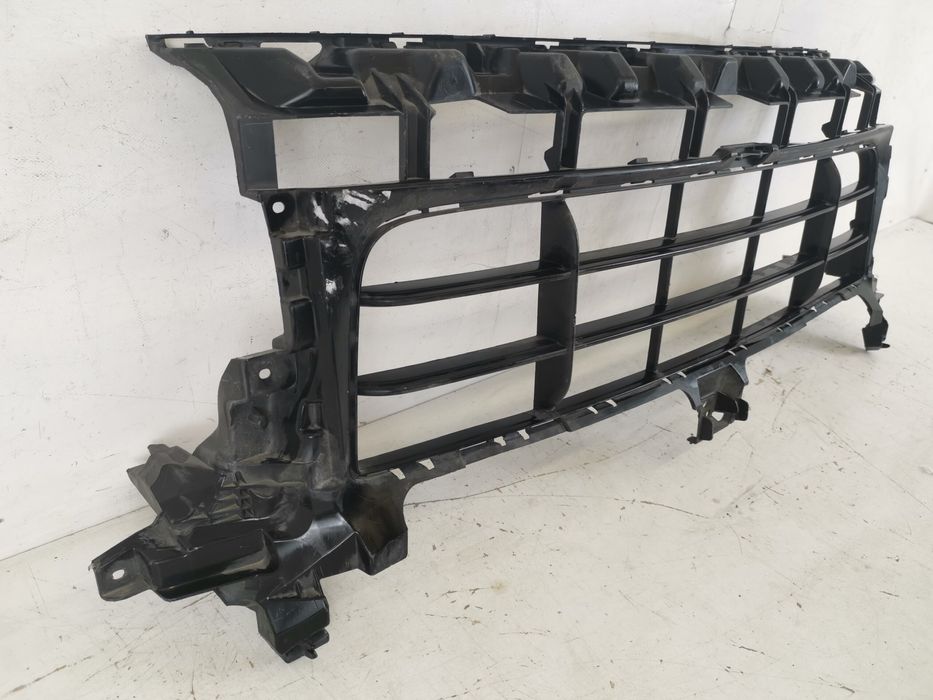 Порше Каен / Porsche Cayenne Оригинална предна решетка за радиатор в д