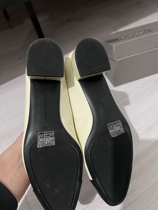 Новые туфли charles and keith