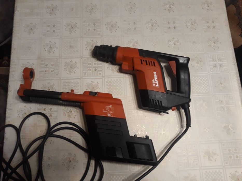 Rotopercutor HILTI 220V