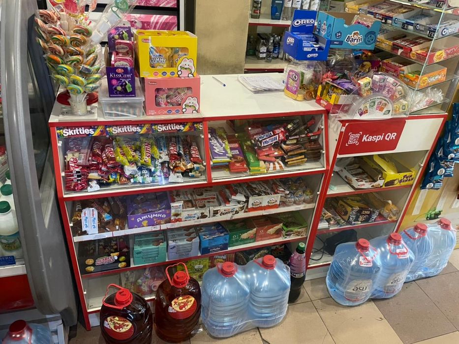 Шкаф для магазина или кассовая зона