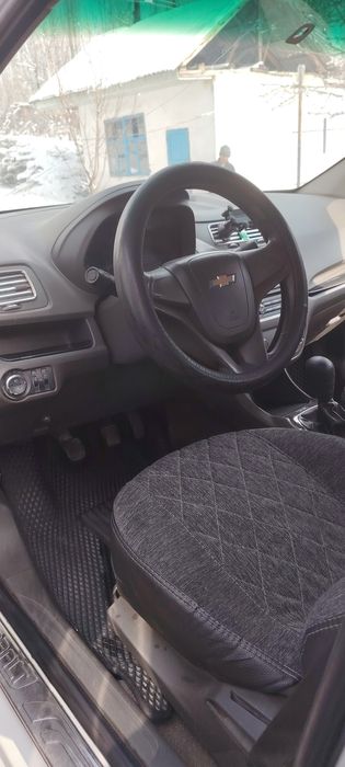 Chevrolet Cobalt sotiladi, yaxshi holatda