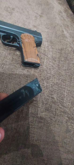 пистолет на пульках