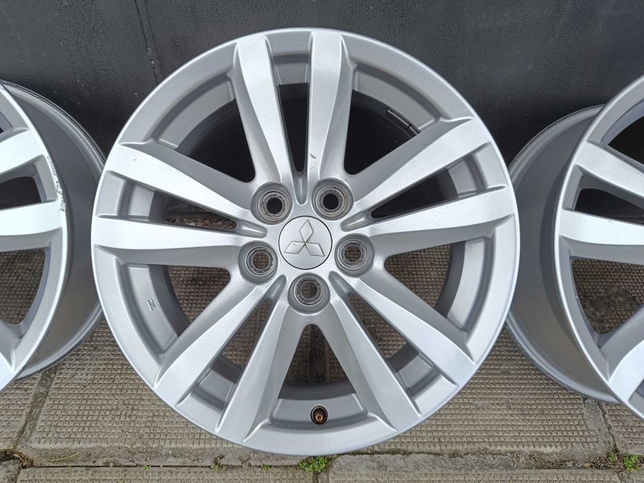 ОРИГИНАЛНИ джанти 17 ' 5x114,3 Mitsubishi Hyundai Mazda Kia 67,1 ET46