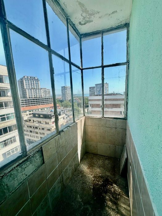 Продава се Тристаен апартамент в Бургас, Център - 90 кв.м за 2467 €/кв.м - Снимка #15