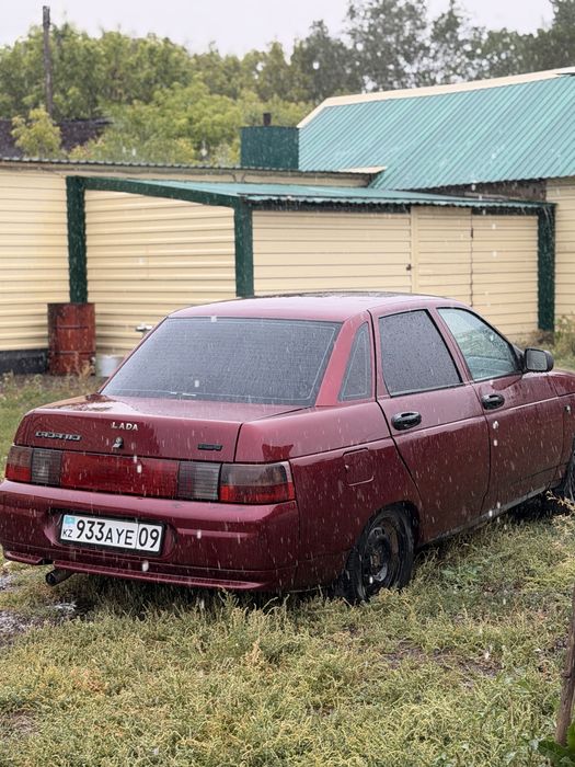 Ваз 2110 , 2004 год ижектор 8клап