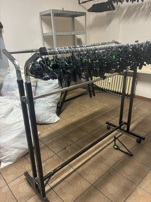 Umerase cu clips pentru fuste si umerase pentru bluze