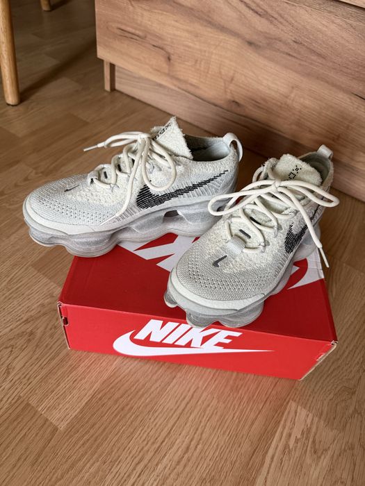 Дамски маратонки NIKE
