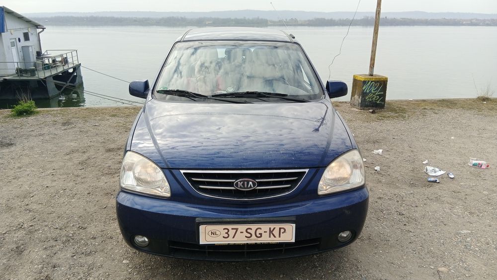 De vânzare sau schimb Kia Carens 2.0 CVVT – spațioasă, motor impecabil (RAR FĂCUT)(daună a fost reparată)