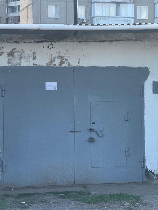 Гараж на голубых прудах