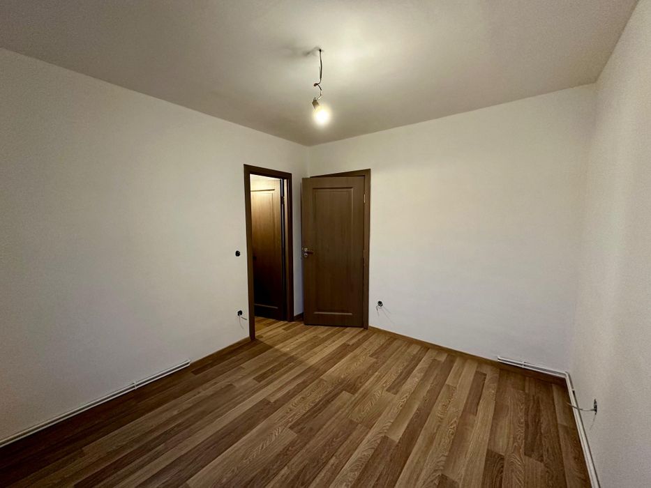 Apartament 2 camere, Dâmbu, etajul 2
