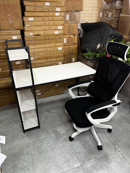 Стол с полками , металл ножки