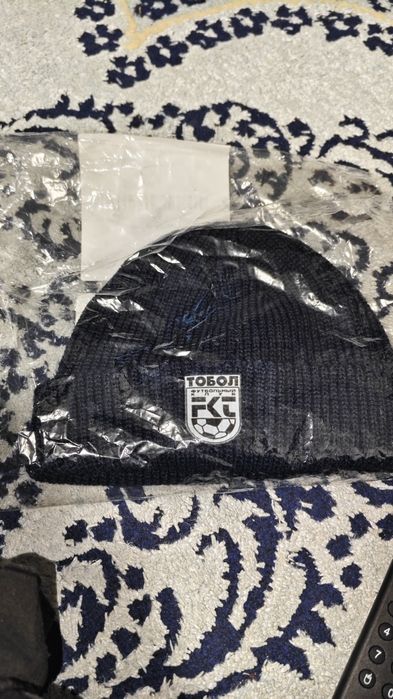 Шапка черная вязанная Тобол