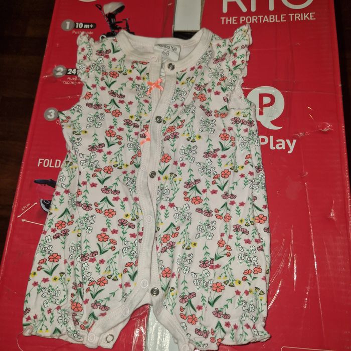 Продам детские вещи