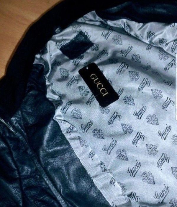 Geaca piele naturala 100%,feronerie metalica, import Italia, saculet