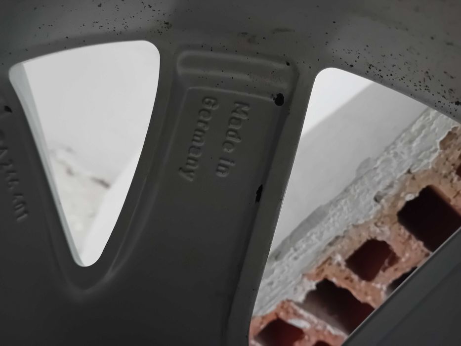 Оригинални джанти за мерцедес  със зимни гуми MICHELIN  16 цола