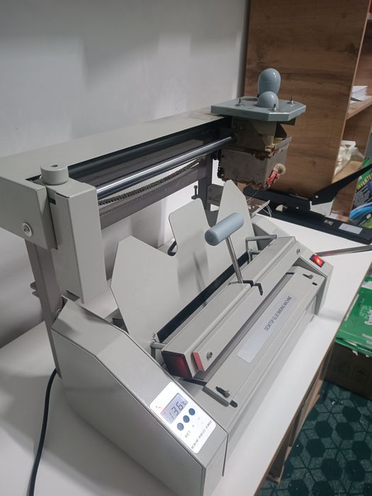 Termoklay, Skleyka kitob klaylidigan sotiladi.