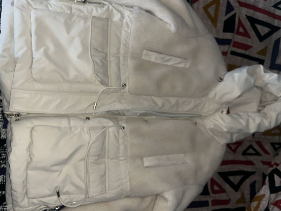 Продам куртку женскую