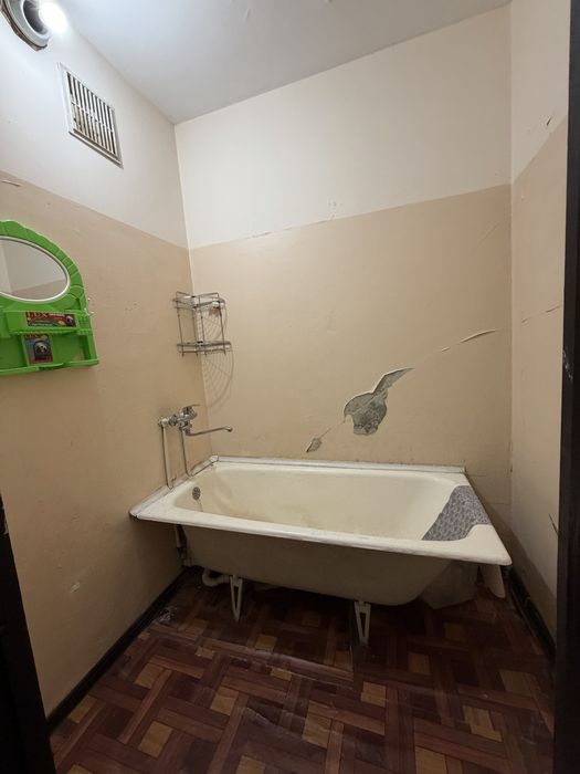 Продам квартиру сергели 8а 2/1/9 62000& 2х6 балк + лифтовая