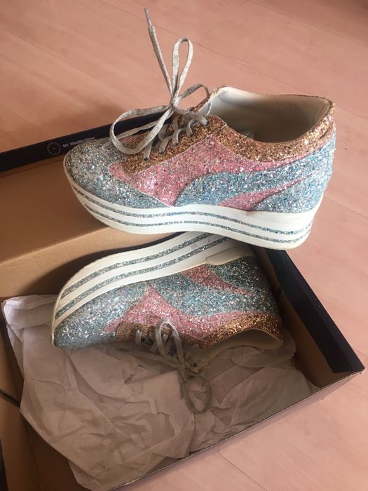 Дамски кецове