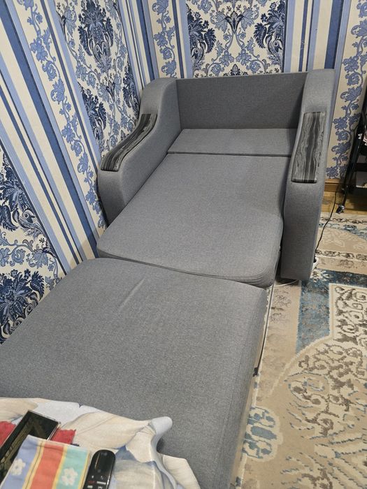 Продам шкаф и мягкую мебель