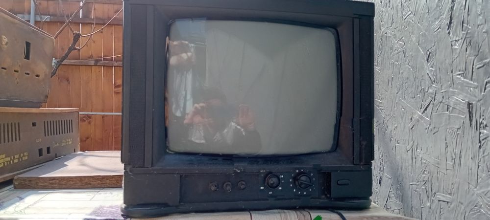 Produse audio/ tv fabricate în România anterior anului 1989.